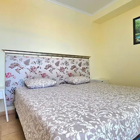 Big And Beautiful House Apartamento