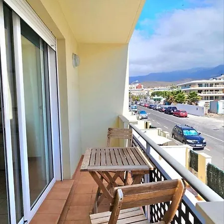 Big And Beautiful House דירה